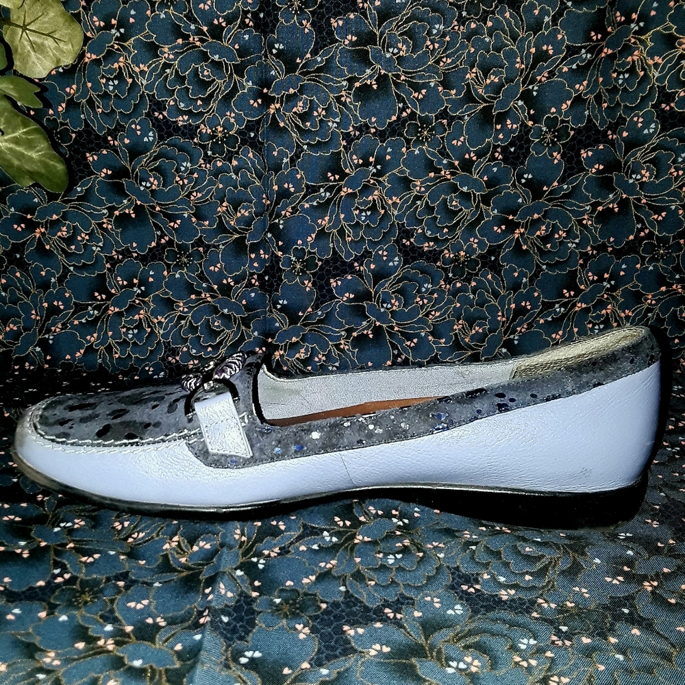 NWOT Blue Bellini Loafers